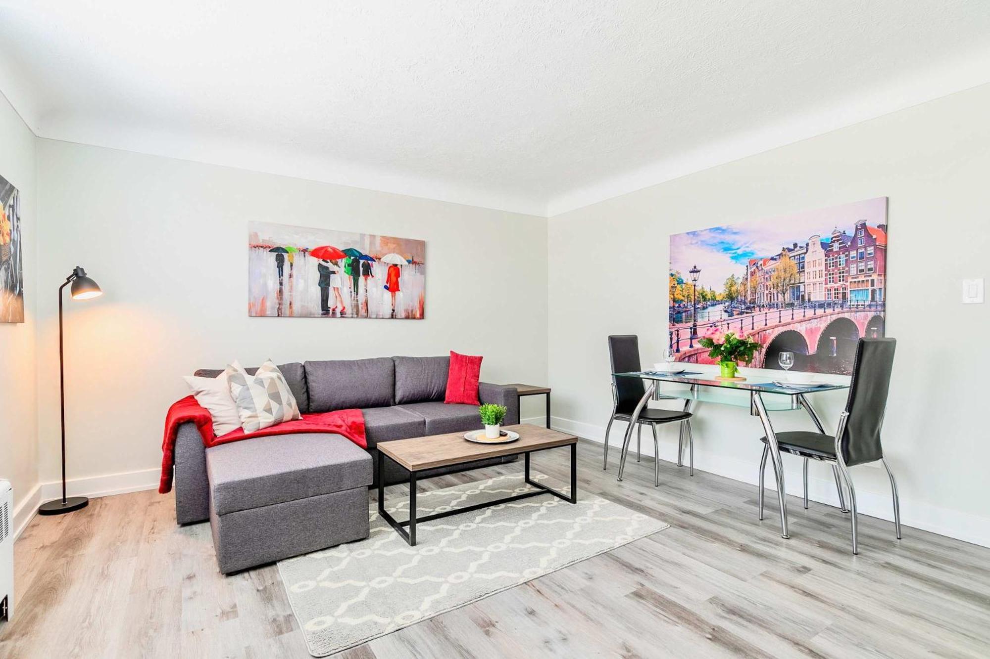 Modern Apartment In Corktown Hamilton Sleeps 4 Exterior photo